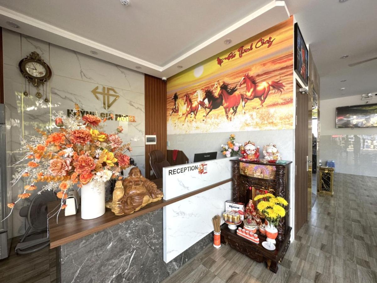 Oyo 1193 Huynh Gia Hotel Дананг Екстер'єр фото